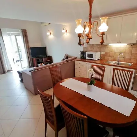 アパート Marid - One Bedroom With Balcony *