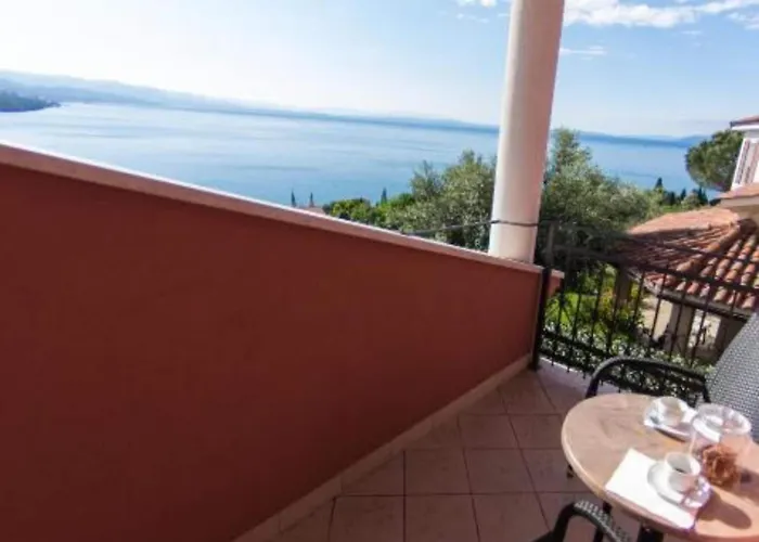 Marid - One Bedroom With Balcony Appartamento