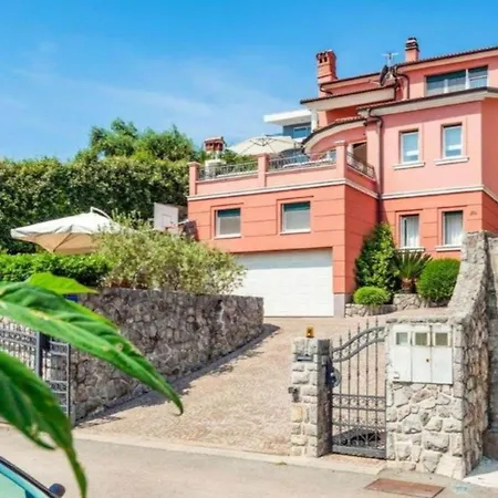 Marid - One Bedroom With Balcony Abbazia